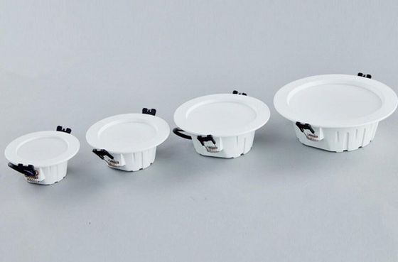 ความต้านทานการกัดกร่อนของไลบรารี 265V IP44 Led Panel Downlight