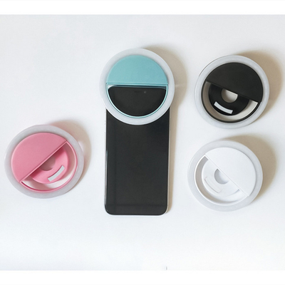 Cri70 Selfie Led Ring Light การถ่ายภาพความงามแฟลชคลิปบนโทรศัพท์แบบพกพาแบตเตอรี่ดำเนินการ